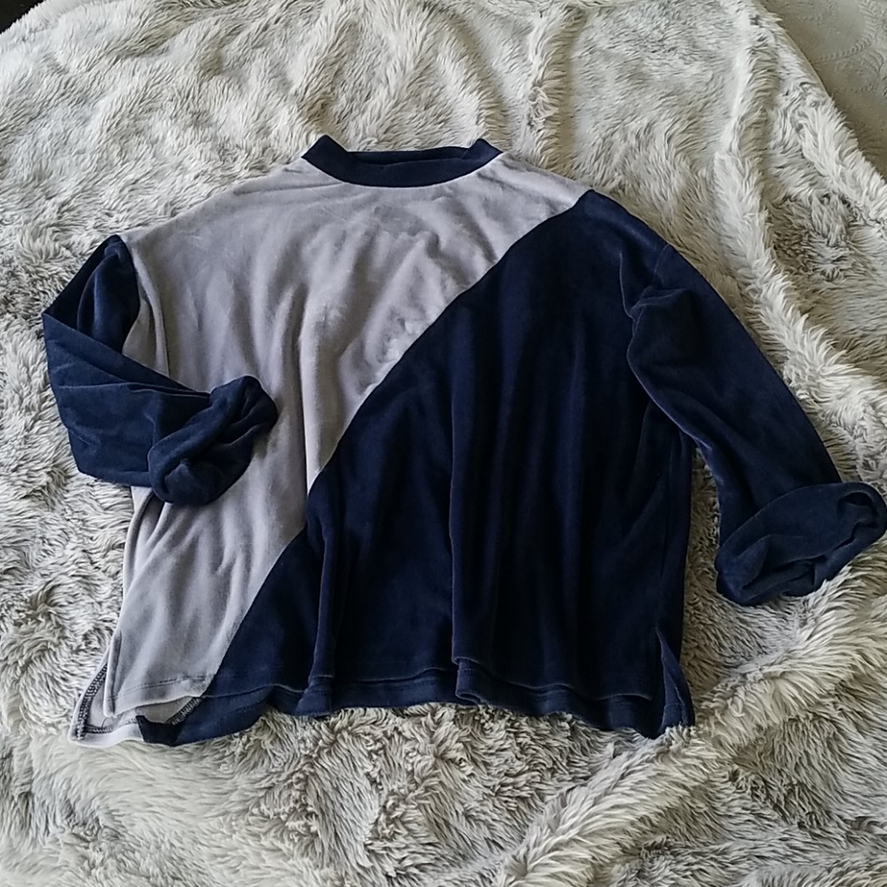 Umgee oversized top.